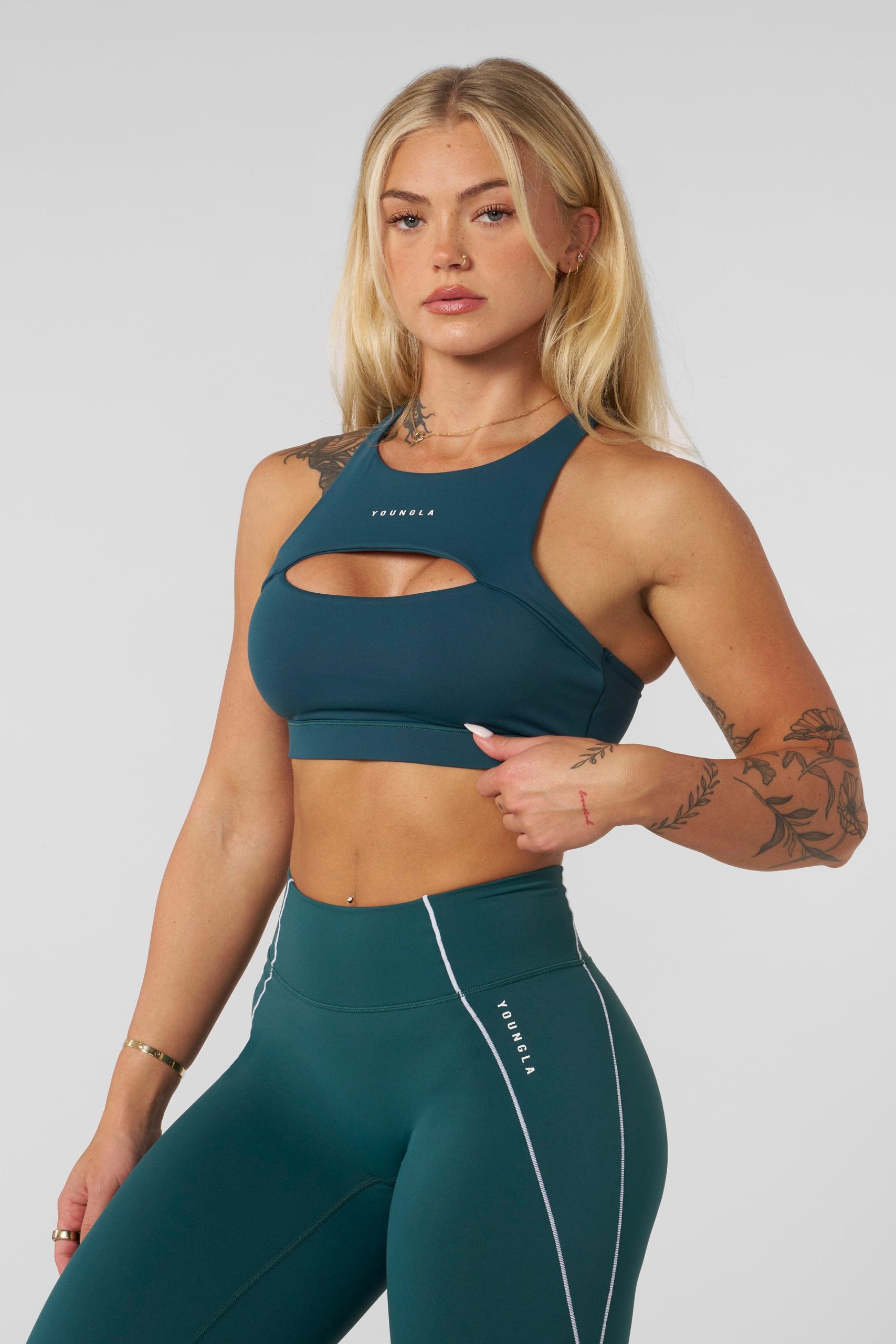 W365 - Elevate cut-out bra - Image 8